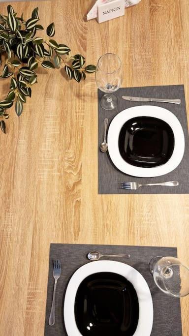 Chic Apt Near Acropolis - Avdi Square アテネ エクステリア 写真