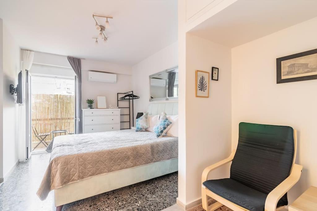 Chic Apt Near Acropolis - Avdi Square アテネ エクステリア 写真